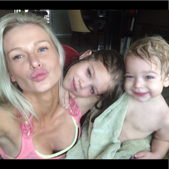 Meet your Posher, V - Picture 1 of 8